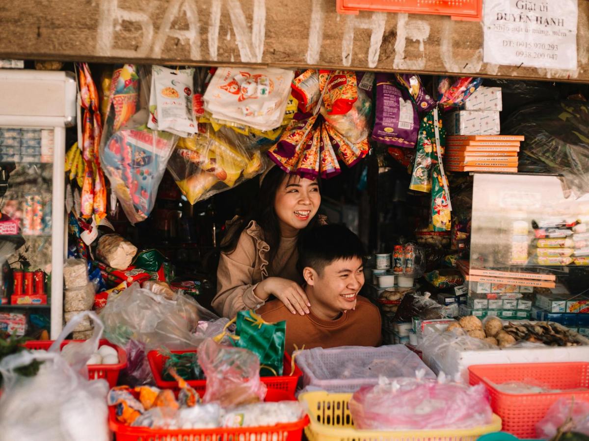 Voces ensortijadas 244. Se envuelven regalos. María Gabriela López&nbsp;Suárez