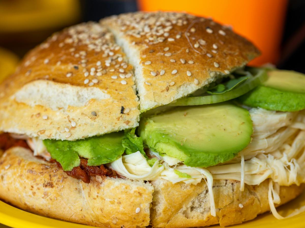 Voces ensortijadas 252. Los letreros en lo cotidiano. María Gabriela López&nbsp;Suárez