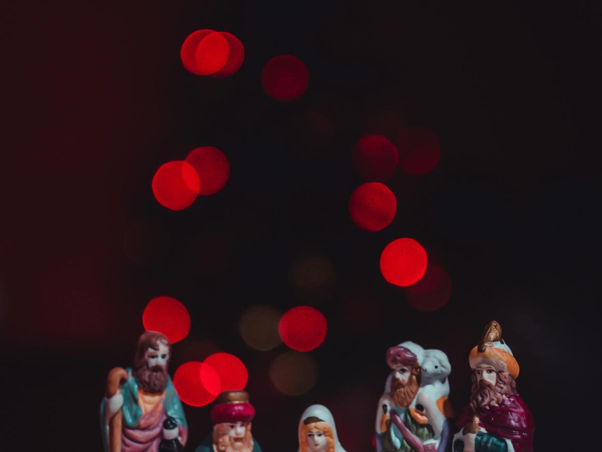 Voces ensortijadas 259. Rosca de reinas. María Gabriela López&nbsp;Suárez