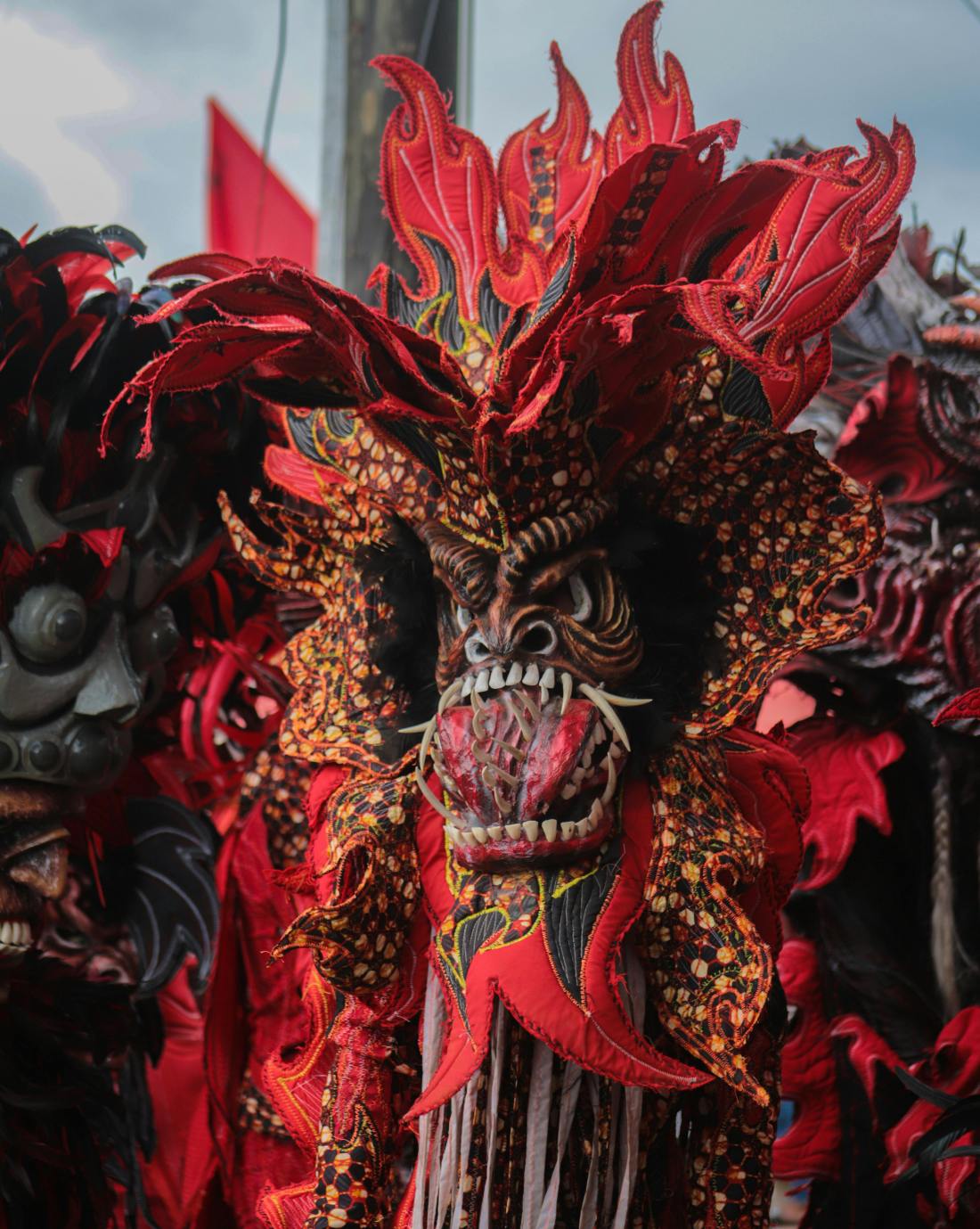 Photo by Esdras Jaimes: https://www.pexels.com/photo/vibrant-diablo-congo-mask-in-portobelo-festival-31949078/