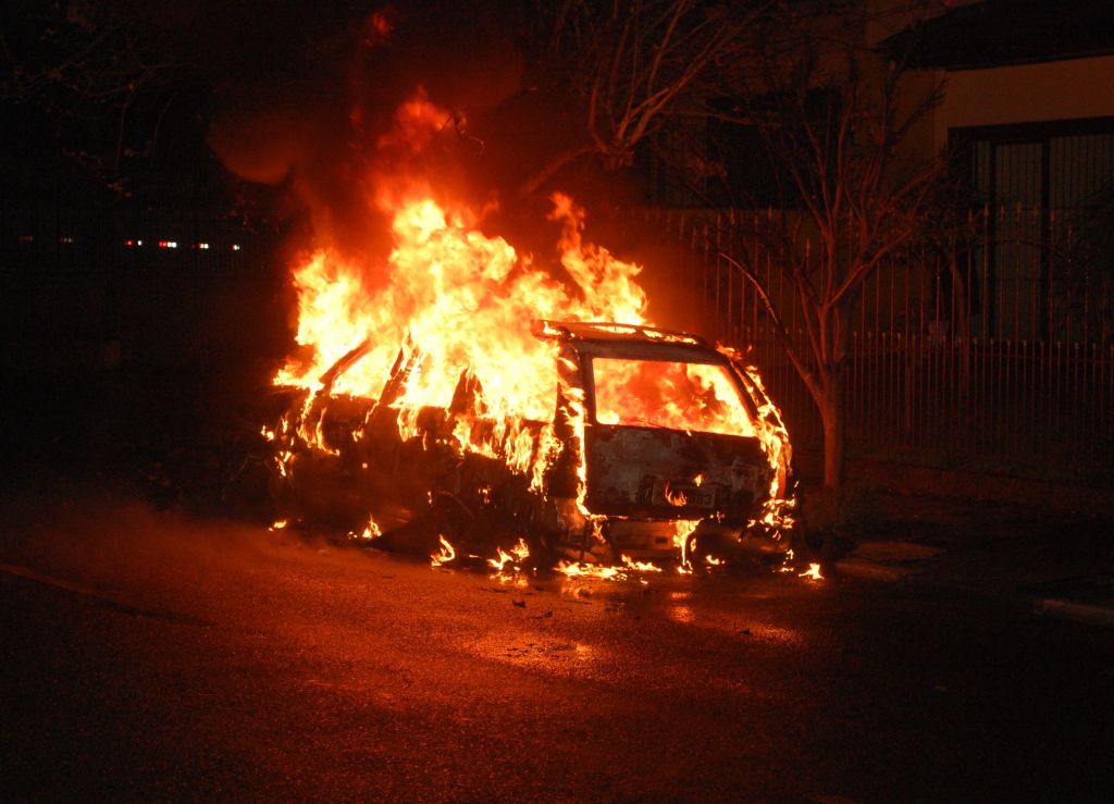 Photo by Rodrigo Teixeira : https://www.pexels.com/photo/photograph-of-a-burning-car-8881892/